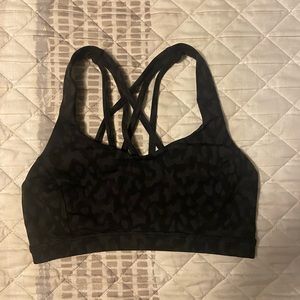 NWOT Lululemon Free To Be Serene Bra Size 6